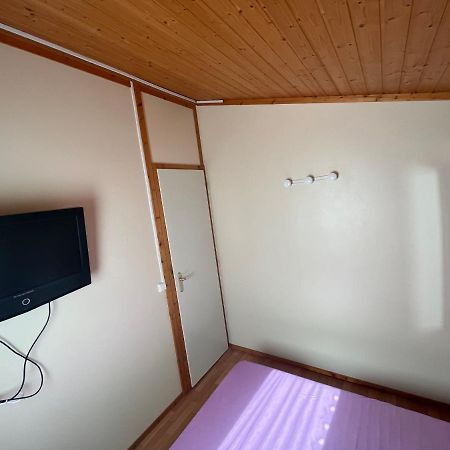 Chalet Agreable En Bord En De Mer. Le Port-des-Barques Zewnętrze zdjęcie