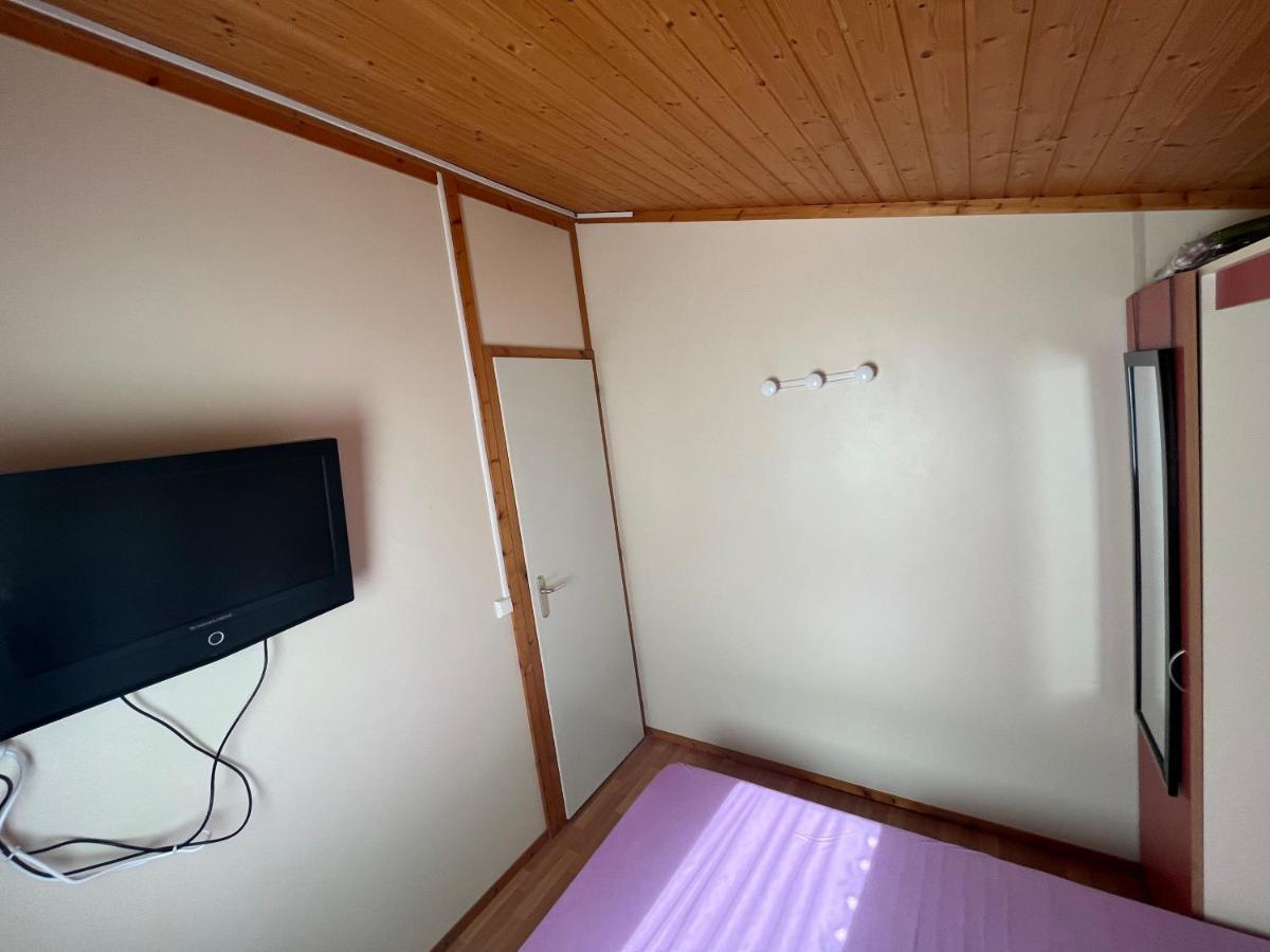 Chalet Agreable En Bord En De Mer. Le Port-des-Barques Zewnętrze zdjęcie